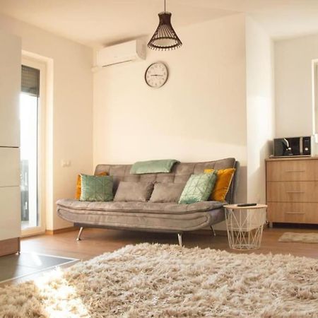 5 Dream Apartment 5 Cu Parcare Privata Oradea Ngoại thất bức ảnh