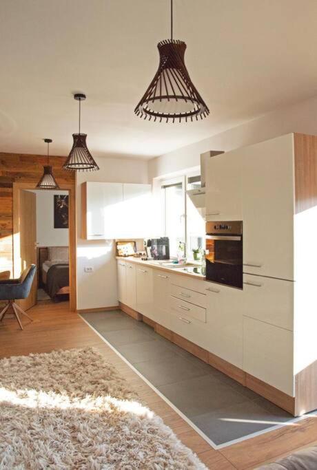 5 Dream Apartment 5 Cu Parcare Privata Oradea Ngoại thất bức ảnh