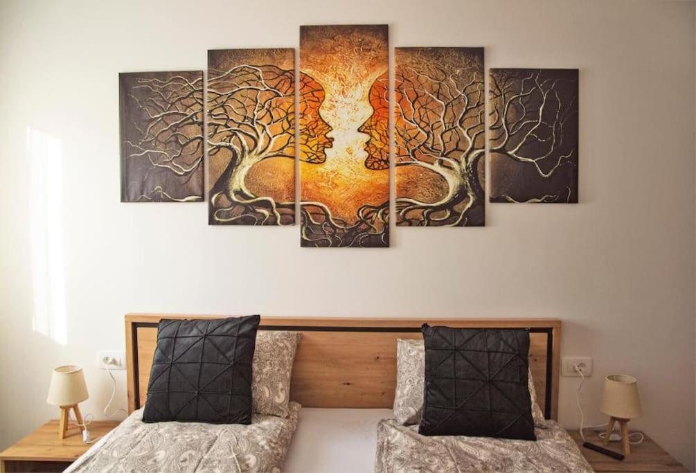 5 Dream Apartment 5 Cu Parcare Privata Oradea Ngoại thất bức ảnh