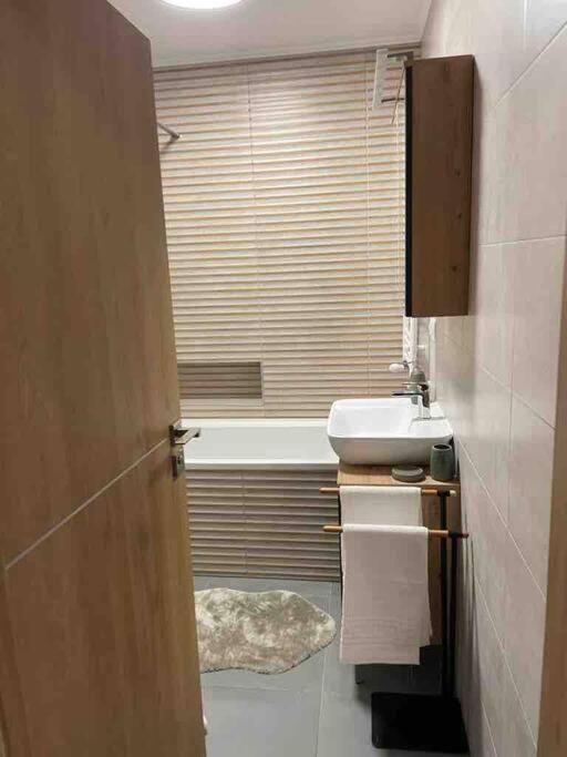 5 Dream Apartment 5 Cu Parcare Privata Oradea Ngoại thất bức ảnh